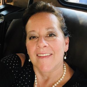 Meet your Posher, Debra